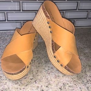 HOST PICK 💕 Lucky Brand Women's Neeka Wedge Sandals